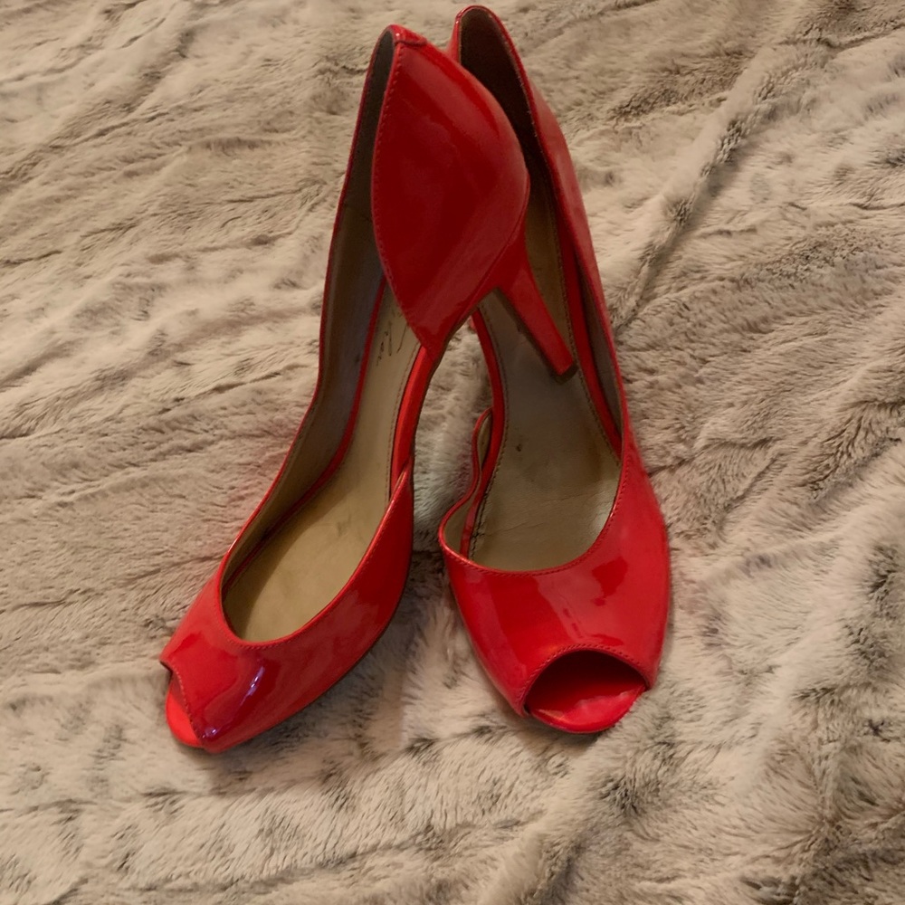 Neon pink Marc fisher pumps